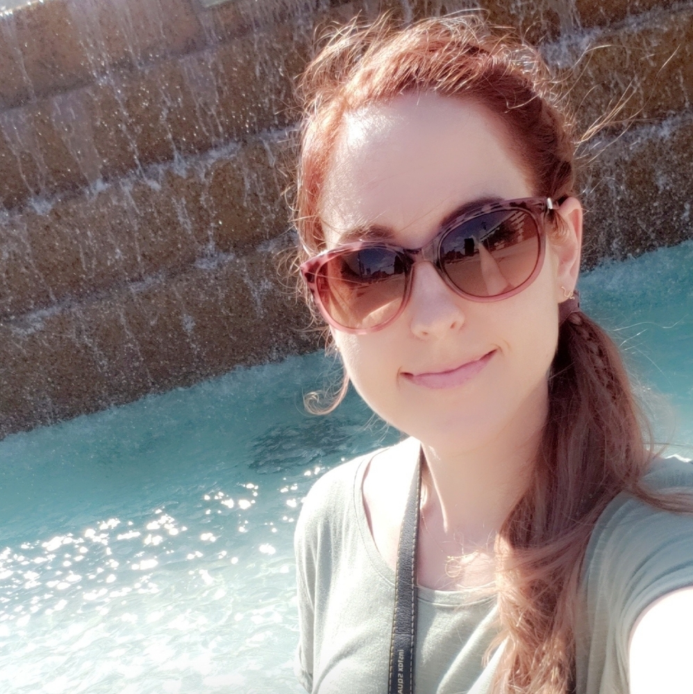 Meet your Posher, Stephanie